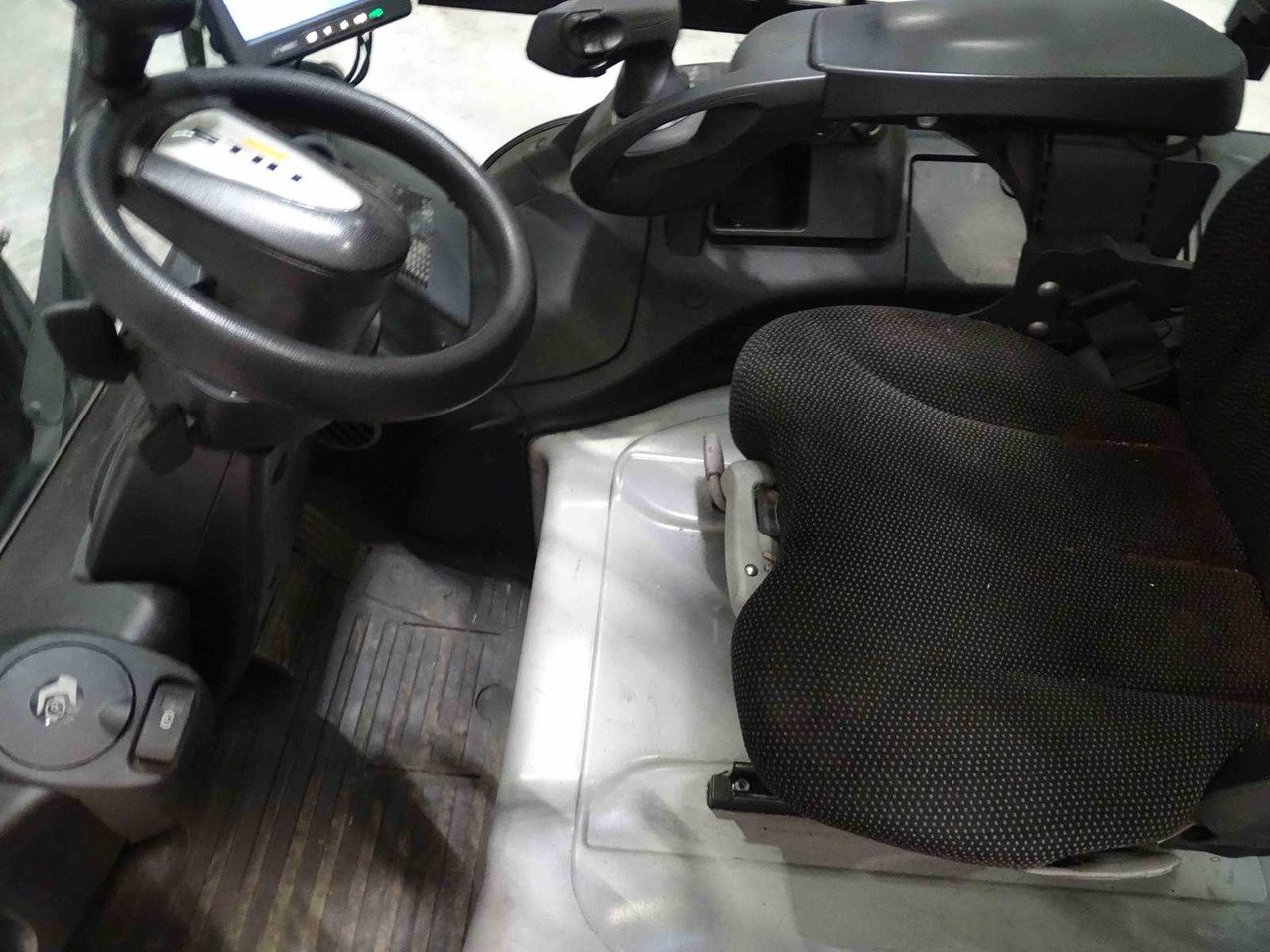 STILL RX60-40 2019 FORKLIFT - Carretilla elevadora: foto 4 STILL RX60-40 2019 FORKLIFT - Carretilla elevadora: foto 4