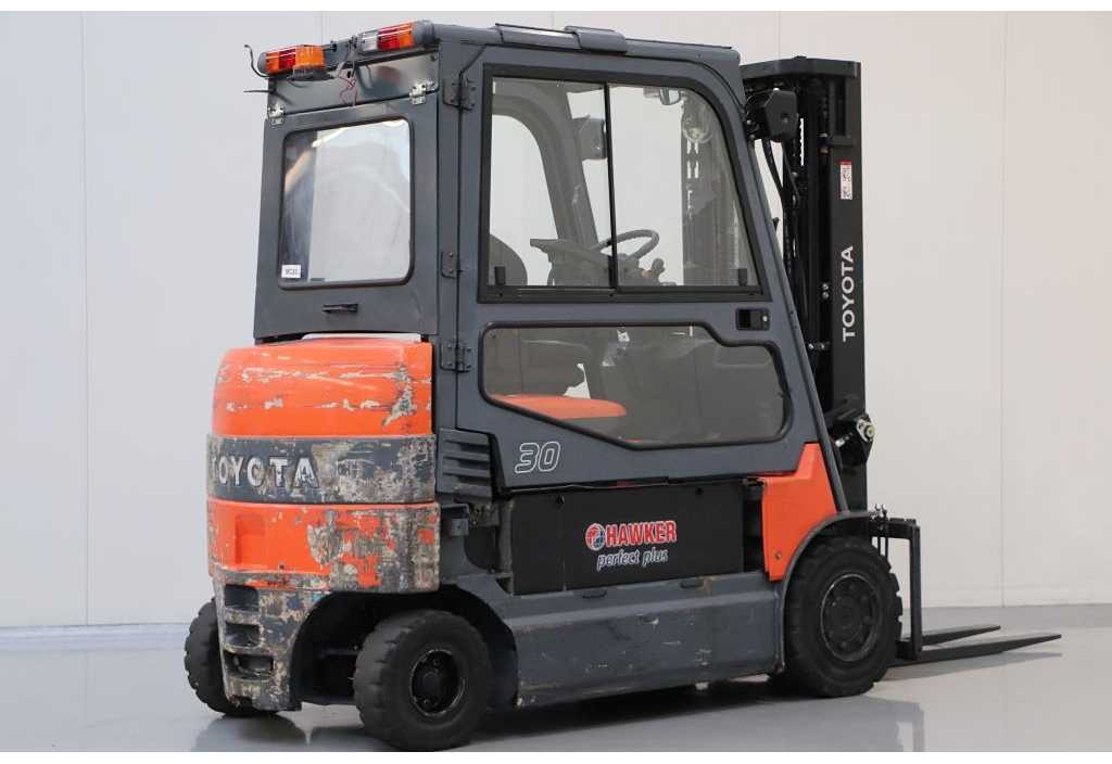 TOYOTA - 2010 - 7FBMF30 - FORKLIFT, TRIPLEX - Carretilla elevadora: foto 2 TOYOTA - 2010 - 7FBMF30 - FORKLIFT, TRIPLEX - Carretilla elevadora: foto 2