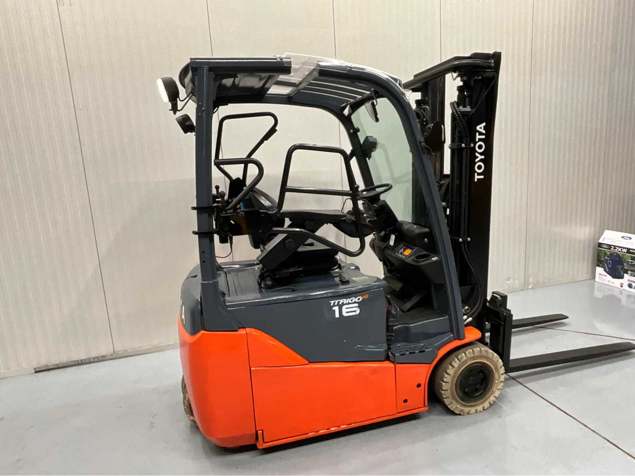 TOYOTA - 2018 - 8FBE16T - FORKLIFT, FREELIFT, SIDE SHIFT - PLASTIC ROOF - 4TH FUNCTION - Carretilla elevadora: foto 5 TOYOTA - 2018 - 8FBE16T - FORKLIFT, FREELIFT, SIDE SHIFT - PLASTIC ROOF - 4TH FUNCTION - Carretilla elevadora: foto 5