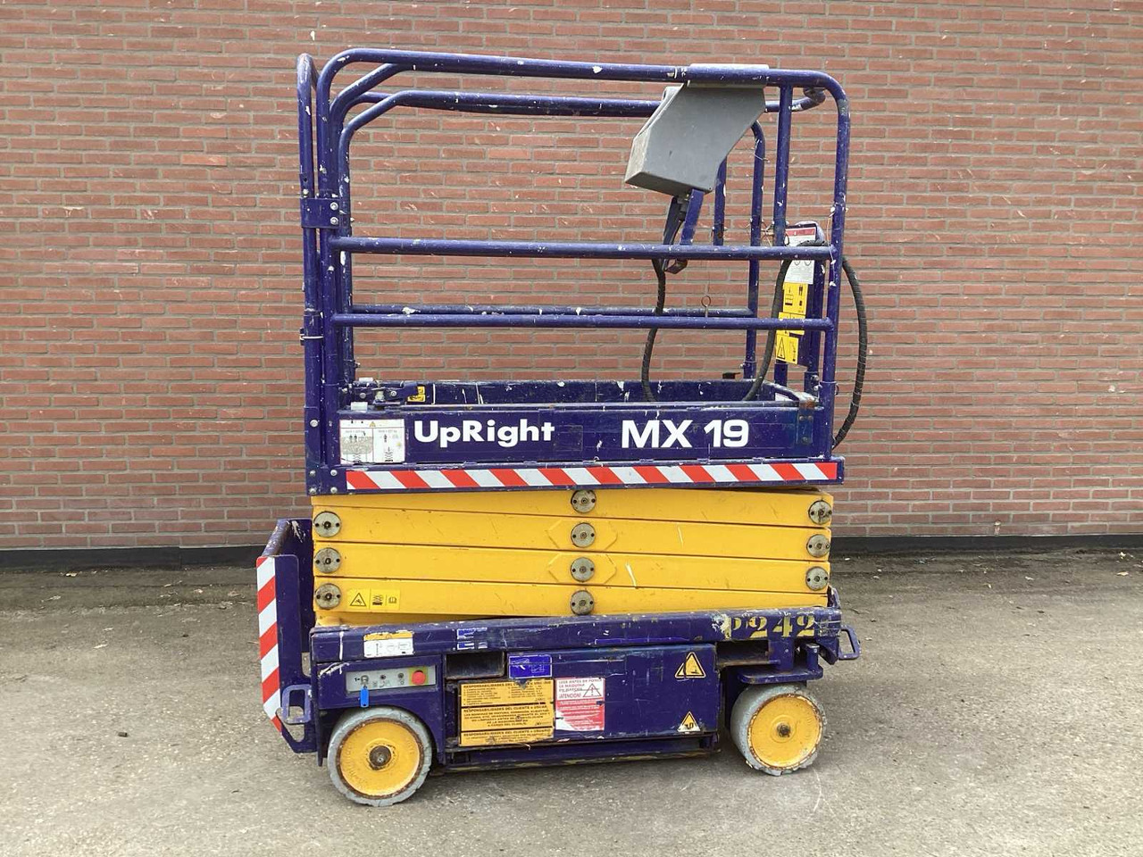 UPRIGHT MX 19 - Plataforma elevadora: foto 2 UPRIGHT MX 19 - Plataforma elevadora: foto 2