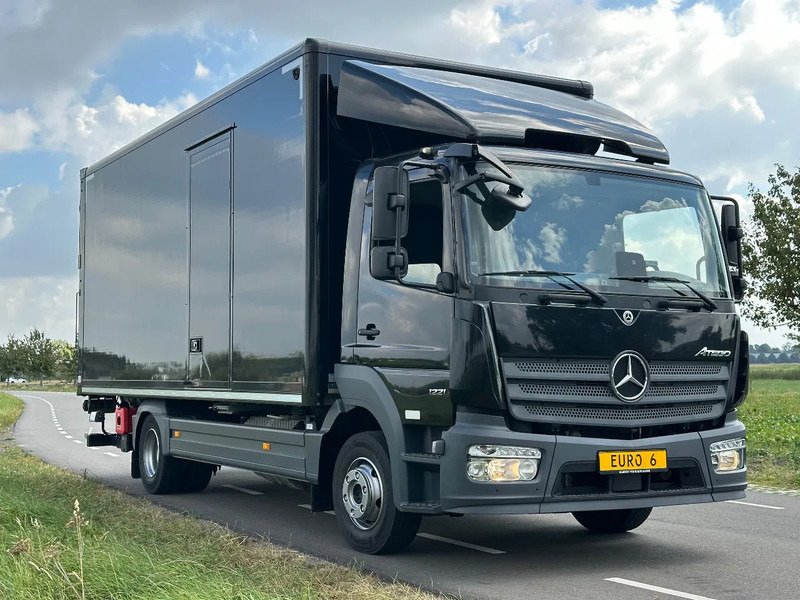 Mercedes-Benz Atego 1221 ATEGO 1221L EURO6. 2021 - Camión caja cerrada: foto 2 Mercedes-Benz Atego 1221 ATEGO 1221L EURO6. 2021 - Camión caja cerrada: foto 2