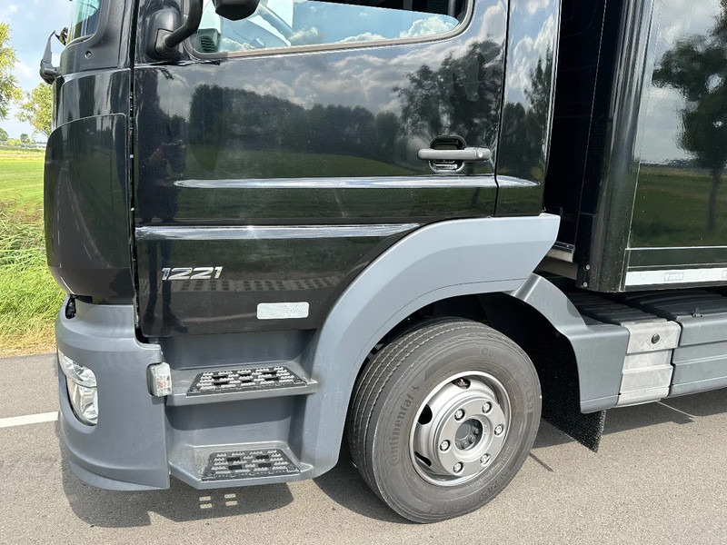 Mercedes-Benz Atego 1221 ATEGO 1221L EURO6. 2021 - Camión caja cerrada: foto 5 Mercedes-Benz Atego 1221 ATEGO 1221L EURO6. 2021 - Camión caja cerrada: foto 5