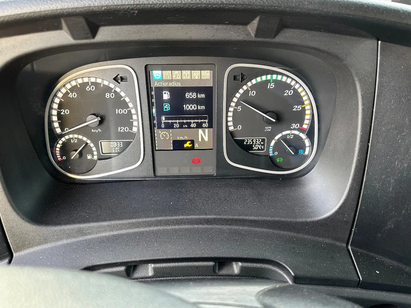 Camión caja cerrada Mercedes-Benz Atego ATEGO1218 GEISOLEERDE OPBOUW 620x247x260! 2000kg Laadklep.: foto 10