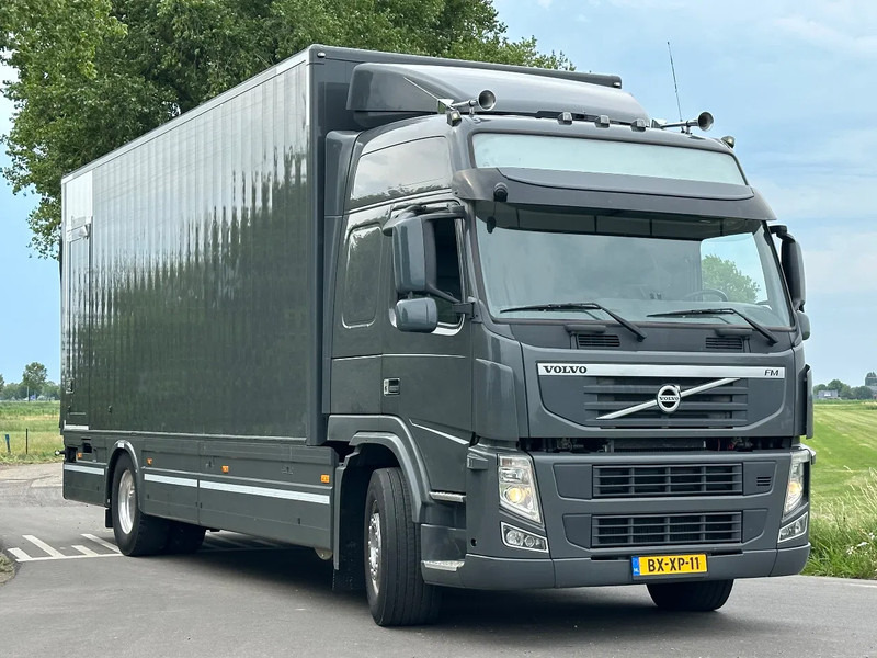 Volvo FM 330 VOLVO FM 330 EEV - Camión caja cerrada: foto 2 Volvo FM 330 VOLVO FM 330 EEV - Camión caja cerrada: foto 2