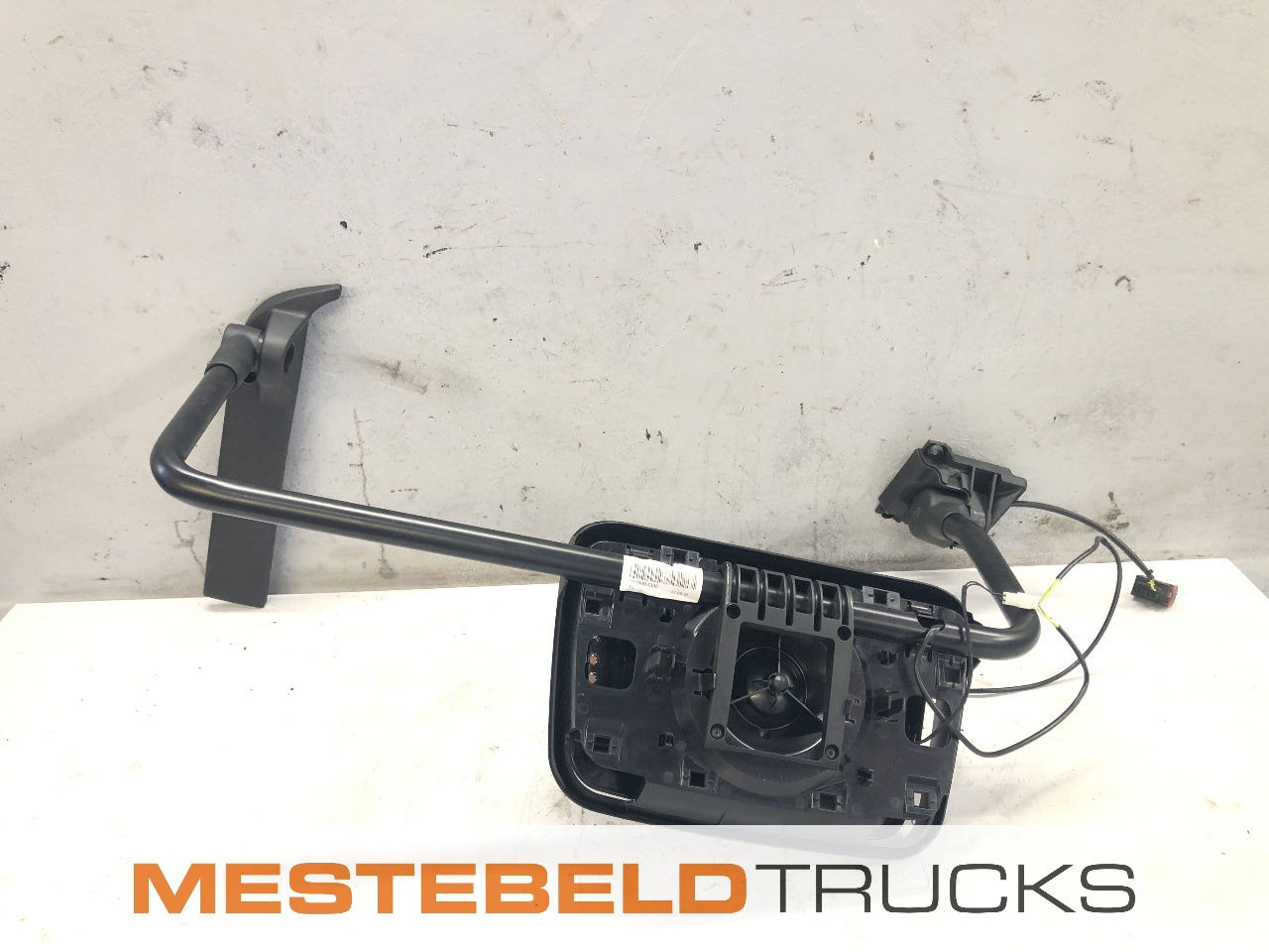DAF Spiegel met steun rechts - Cabina e interior para Camión: foto 2 DAF Spiegel met steun rechts - Cabina e interior para Camión: foto 2