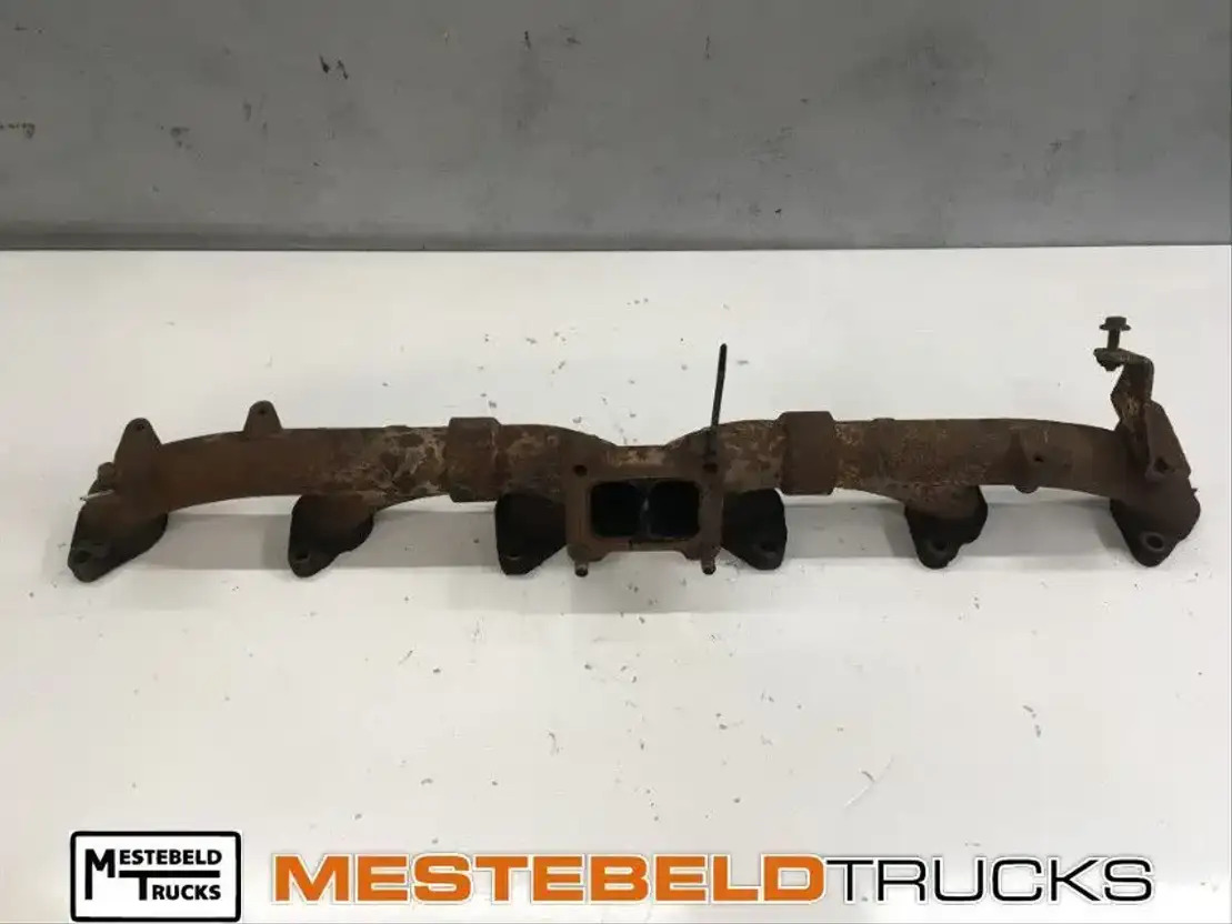 Scania Uitlaatspruitstuk 3-delig R420 - Motor para Camión: foto 1 Scania Uitlaatspruitstuk 3-delig R420 - Motor para Camión: foto 1