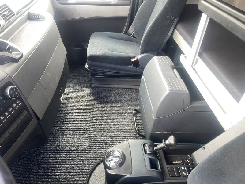 Cabeza tractora MAN TGX 18.560 Euro 6 Retarder 2Tank: foto 19