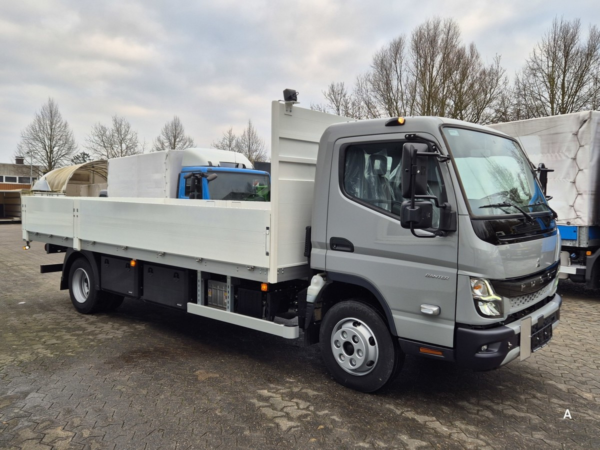 FUSO Canter 7C18 Gastransport ADR Gefahrgut Pritsche - Furgoneta caja abierta: foto 2 FUSO Canter 7C18 Gastransport ADR Gefahrgut Pritsche - Furgoneta caja abierta: foto 2