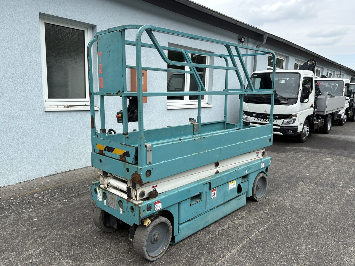 GENIE Haulotte Compact 8 baugleich GS 2032 sofort verf - Plataforma de tijeras: foto 1 GENIE Haulotte Compact 8 baugleich GS 2032 sofort verf - Plataforma de tijeras: foto 1