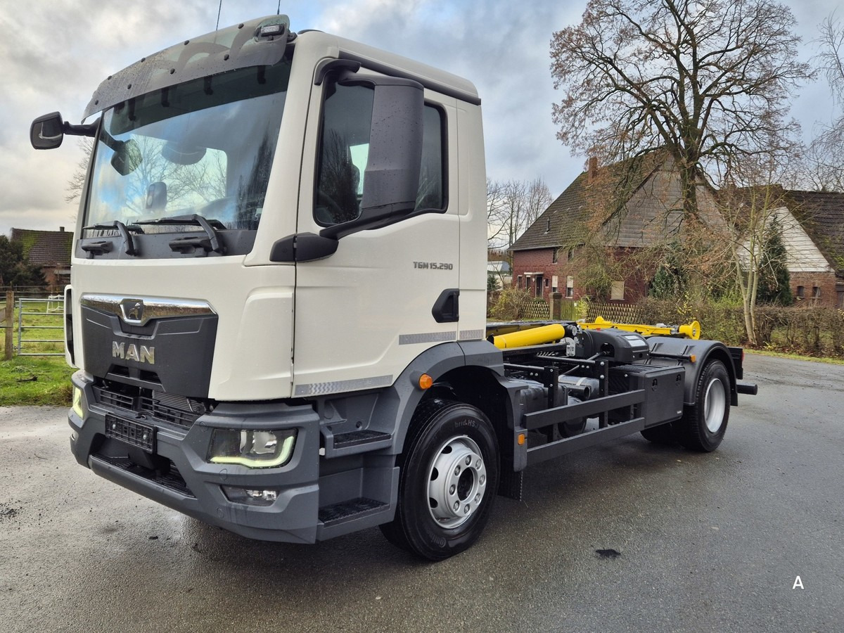 MAN TGM 15.290 BL Abrollkipper PowerMatic Standheiz. - Camión multibasculante: foto 3 MAN TGM 15.290 BL Abrollkipper PowerMatic Standheiz. - Camión multibasculante: foto 3