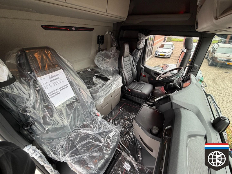 Scania 590 S 6X2/4 - Full air - Retarder PTO - SLIDE fifth wheel - King of the Road - Cabeza tractora: foto 5 Scania 590 S 6X2/4 - Full air - Retarder PTO - SLIDE fifth wheel - King of the Road - Cabeza tractora: foto 5