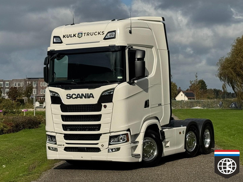 Scania 590 S 6X2/4 - Full air - Retarder PTO - SLIDE fifth wheel - King of the Road - Cabeza tractora: foto 1 Scania 590 S 6X2/4 - Full air - Retarder PTO - SLIDE fifth wheel - King of the Road - Cabeza tractora: foto 1