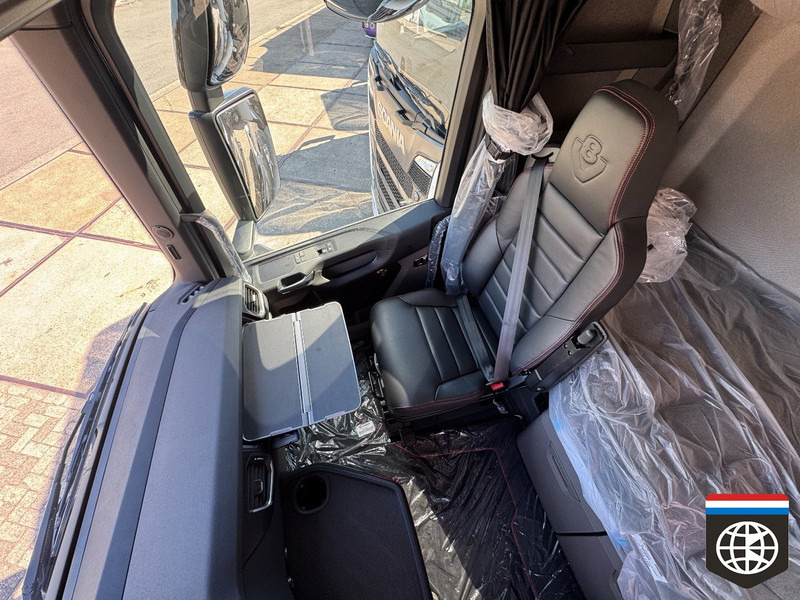 Scania 590 S King of the Road - FULL AIR - NEW TRUCK! - Cabeza tractora: foto 2 Scania 590 S King of the Road - FULL AIR - NEW TRUCK! - Cabeza tractora: foto 2