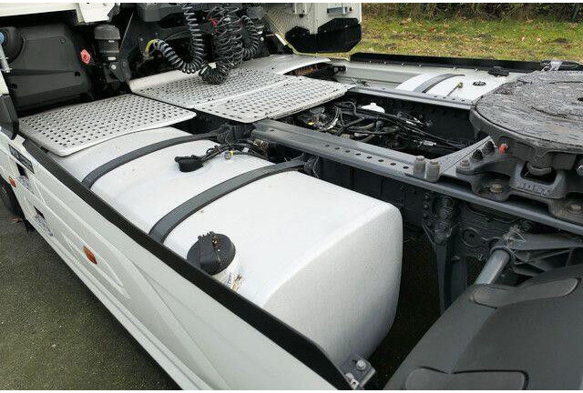 DAF XG 530 FT 4x2, Intarder, 2x Tank, Standklima - Cabeza tractora: foto 4 DAF XG 530 FT 4x2, Intarder, 2x Tank, Standklima - Cabeza tractora: foto 4