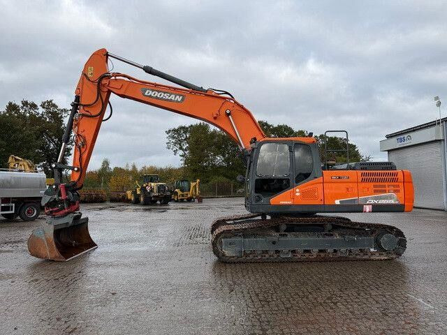 Doosan DX 255 LC-5, Rototilt,Div. Löffel,Greifer+Hammer - Excavadora de cadenas: foto 2 Doosan DX 255 LC-5, Rototilt,Div. Löffel,Greifer+Hammer - Excavadora de cadenas: foto 2