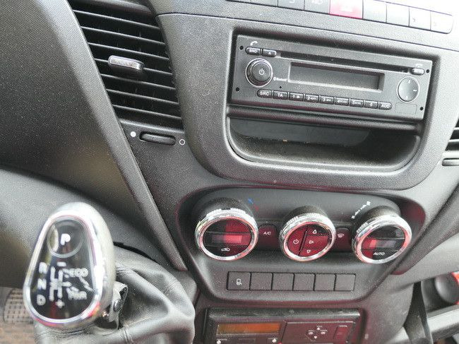 Furgoneta basculante Iveco 35S17 HI-MATIC, Motorschaden, Klima, AHK,3. Sitz: foto 9
