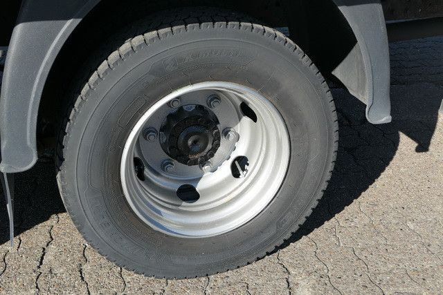 Furgoneta caja cerrada Iveco 80E18 4x2, LBW, AHK, Klima, 6.100mm lang,3. Sitz Iveco 80E18 4x2, LBW, AHK, Klima, 6.100mm lang,3. Sitz: foto 12