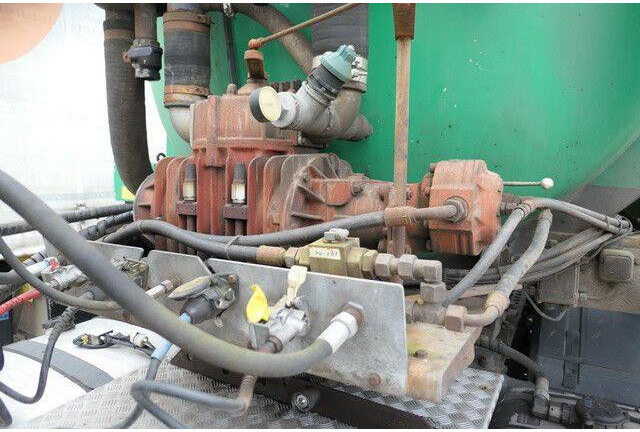 LINDNER & Fischer, Gülle, Vogelsang, 27m³,Lift - Limpieza de alcantarillado: foto 3 LINDNER & Fischer, Gülle, Vogelsang, 27m³,Lift - Limpieza de alcantarillado: foto 3