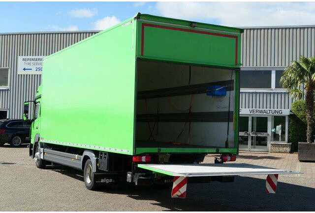 Mercedes-Benz 1023 L Atego 4x2, Schlafkabine, AHK, LBW, Möbel - Camión caja cerrada: foto 3 Mercedes-Benz 1023 L Atego 4x2, Schlafkabine, AHK, LBW, Möbel - Camión caja cerrada: foto 3