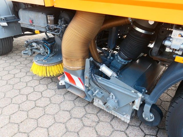 Leasing de Mercedes-Benz 2032 A Actros 4x4, Bucher STKF 9500, Airport, AC  Mercedes-Benz 2032 A Actros 4x4, Bucher STKF 9500, Airport, AC: foto 9