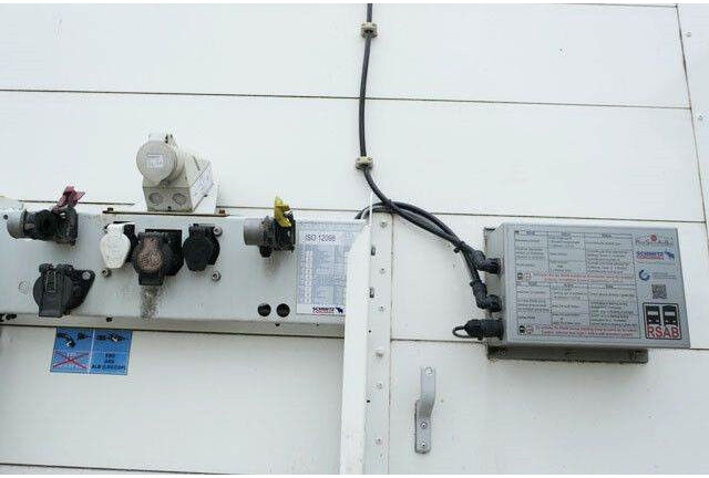 Schmitz Cargobull SCS 18/L-13.62 EB,2-Achser,LBW 2.0to.,Alu-Felgen - Semirremolque lona: foto 3 Schmitz Cargobull SCS 18/L-13.62 EB,2-Achser,LBW 2.0to.,Alu-Felgen - Semirremolque lona: foto 3