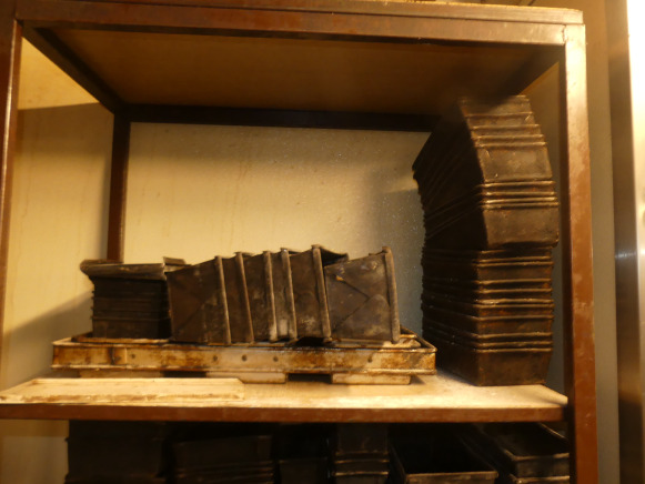 Chariot avec platines à pains - Maquinaria de panadería: foto 2 Chariot avec platines à pains - Maquinaria de panadería: foto 2