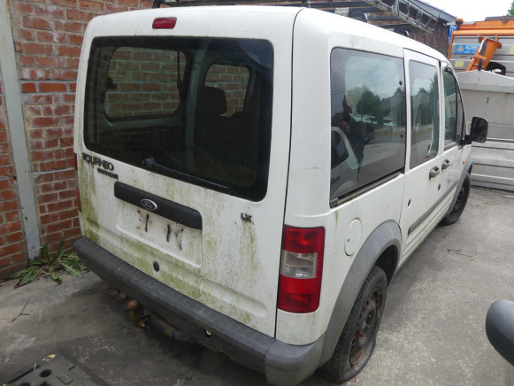 REF:Immatriculé sous : TRF-385 - Voiture Ford Tourneo Connect - Furgoneta combi: foto 4 REF:Immatriculé sous : TRF-385 - Voiture Ford Tourneo Connect - Furgoneta combi: foto 4
