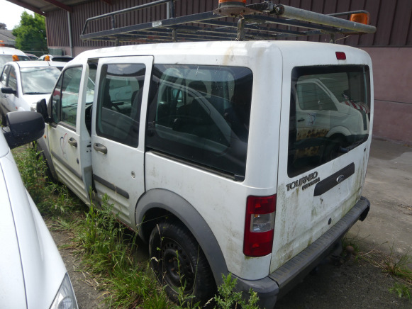 REF:immatriculé sous : TRF-384 - Voiture Ford Tourneo Connect - Furgoneta combi: foto 3 REF:immatriculé sous : TRF-384 - Voiture Ford Tourneo Connect - Furgoneta combi: foto 3