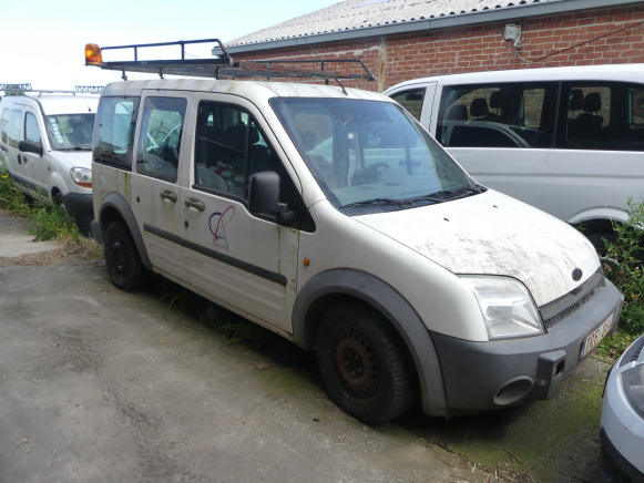 REF:immatriculé sous : TRF-384 - Voiture Ford Tourneo Connect - Furgoneta combi: foto 1 REF:immatriculé sous : TRF-384 - Voiture Ford Tourneo Connect - Furgoneta combi: foto 1