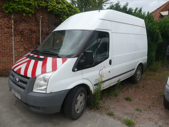 REF:immatriculée sous : 1-BRU-301 - Camionnette Ford Transit - Furgón: foto 1 REF:immatriculée sous : 1-BRU-301 - Camionnette Ford Transit - Furgón: foto 1