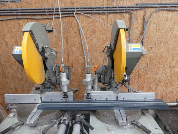 Tronçonneuse double tête Emmegi Norma 400 TU/4 - Máquina para metal: foto 5 Tronçonneuse double tête Emmegi Norma 400 TU/4 - Máquina para metal: foto 5