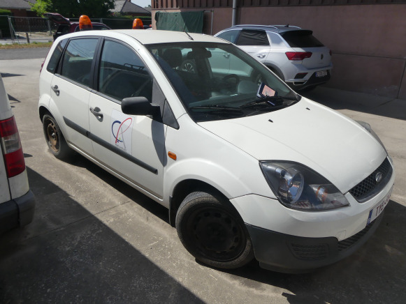 Voiture Ford FIESTA (2006-110.830 km) - Coche: foto 4 Voiture Ford FIESTA (2006-110.830 km) - Coche: foto 4