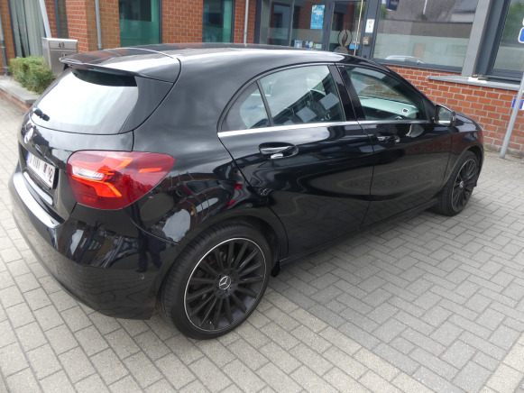 Voiture Mercedes-Benz A 180 (2018-99.600 km-VIN:WDD1760121J776850) - Coche: foto 3 Voiture Mercedes-Benz A 180 (2018-99.600 km-VIN:WDD1760121J776850) - Coche: foto 3