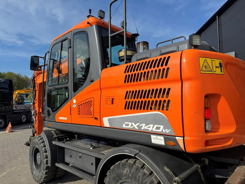 Doosan DX140-5 2018 - Excavadora de ruedas: foto 4 Doosan DX140-5 2018 - Excavadora de ruedas: foto 4
