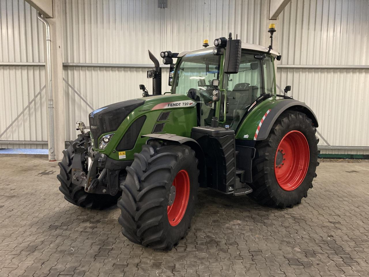 Fendt 724 S4 ProfiPlus - Tractor: foto 1 Fendt 724 S4 ProfiPlus - Tractor: foto 1