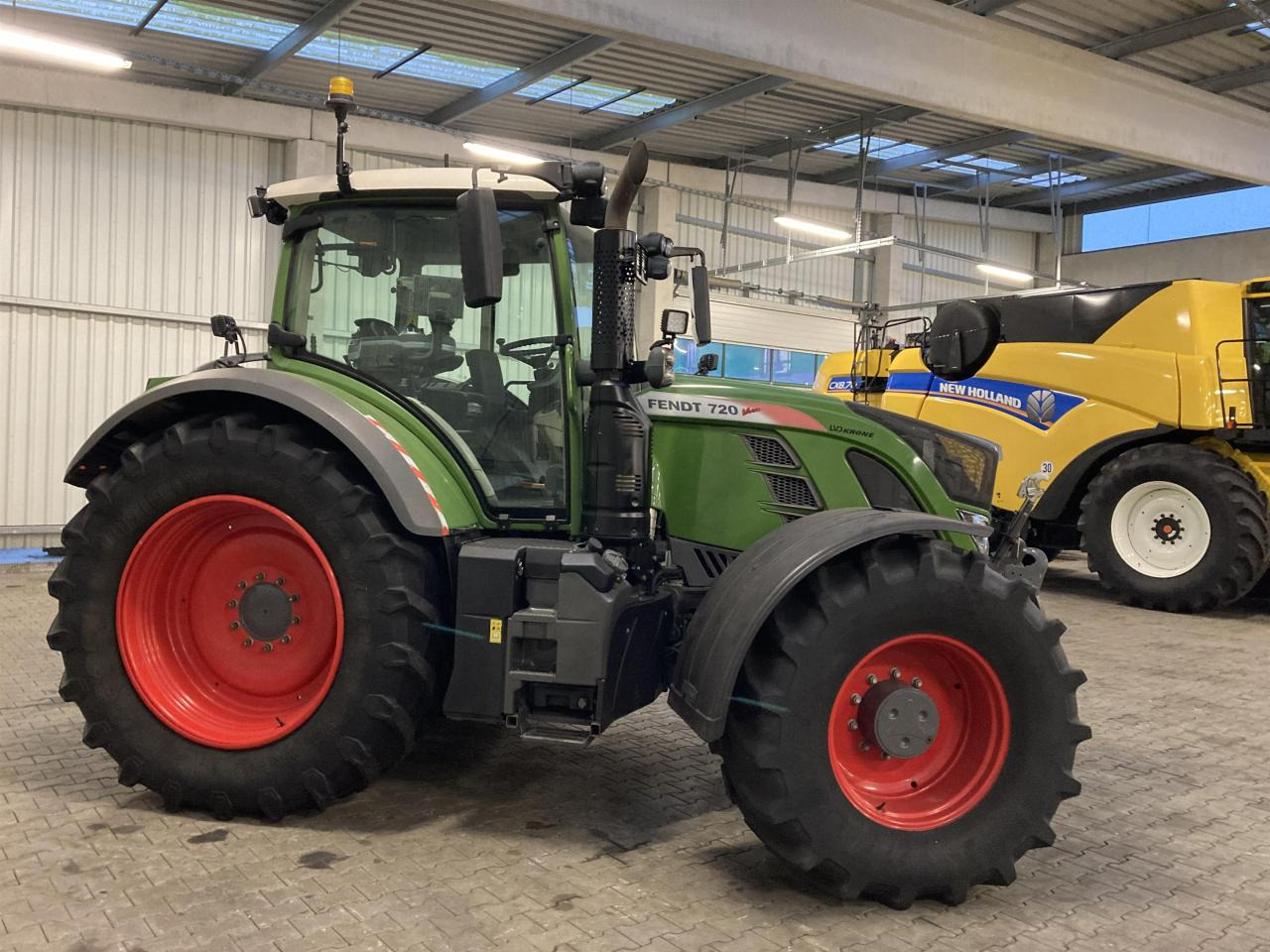 Fendt 724 S4 ProfiPlus - Tractor: foto 4 Fendt 724 S4 ProfiPlus - Tractor: foto 4
