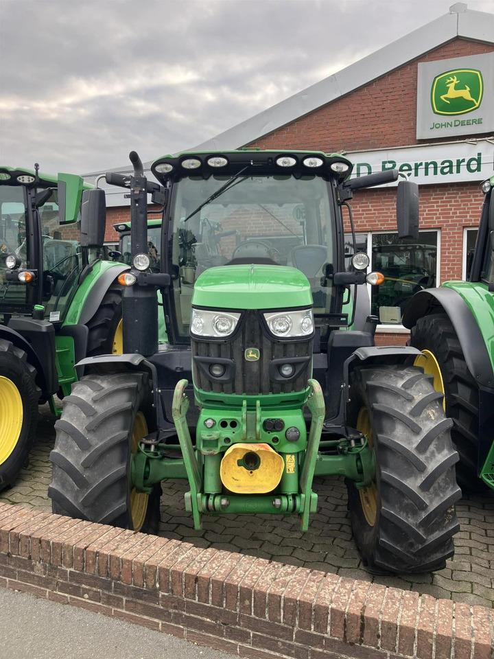 John Deere 6110R - Tractor: foto 3 John Deere 6110R - Tractor: foto 3