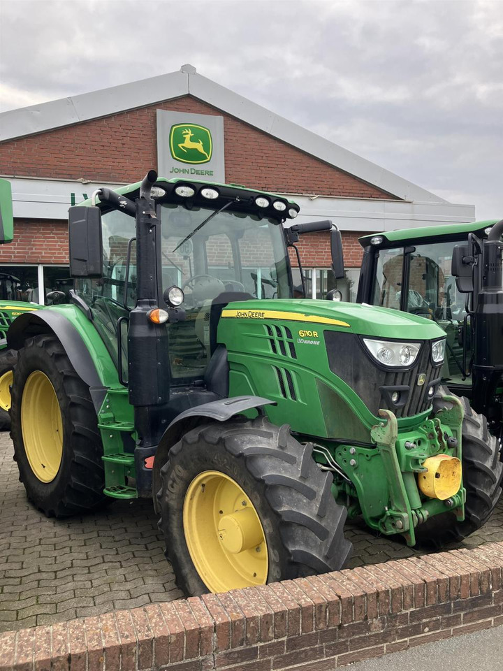 John Deere 6110R - Tractor: foto 2 John Deere 6110R - Tractor: foto 2