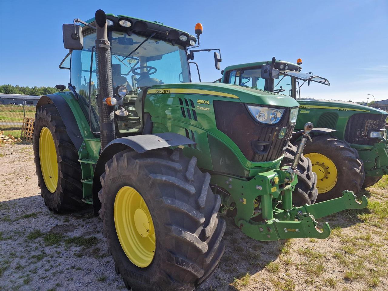 John Deere 6150R - Tractor: foto 1 John Deere 6150R - Tractor: foto 1
