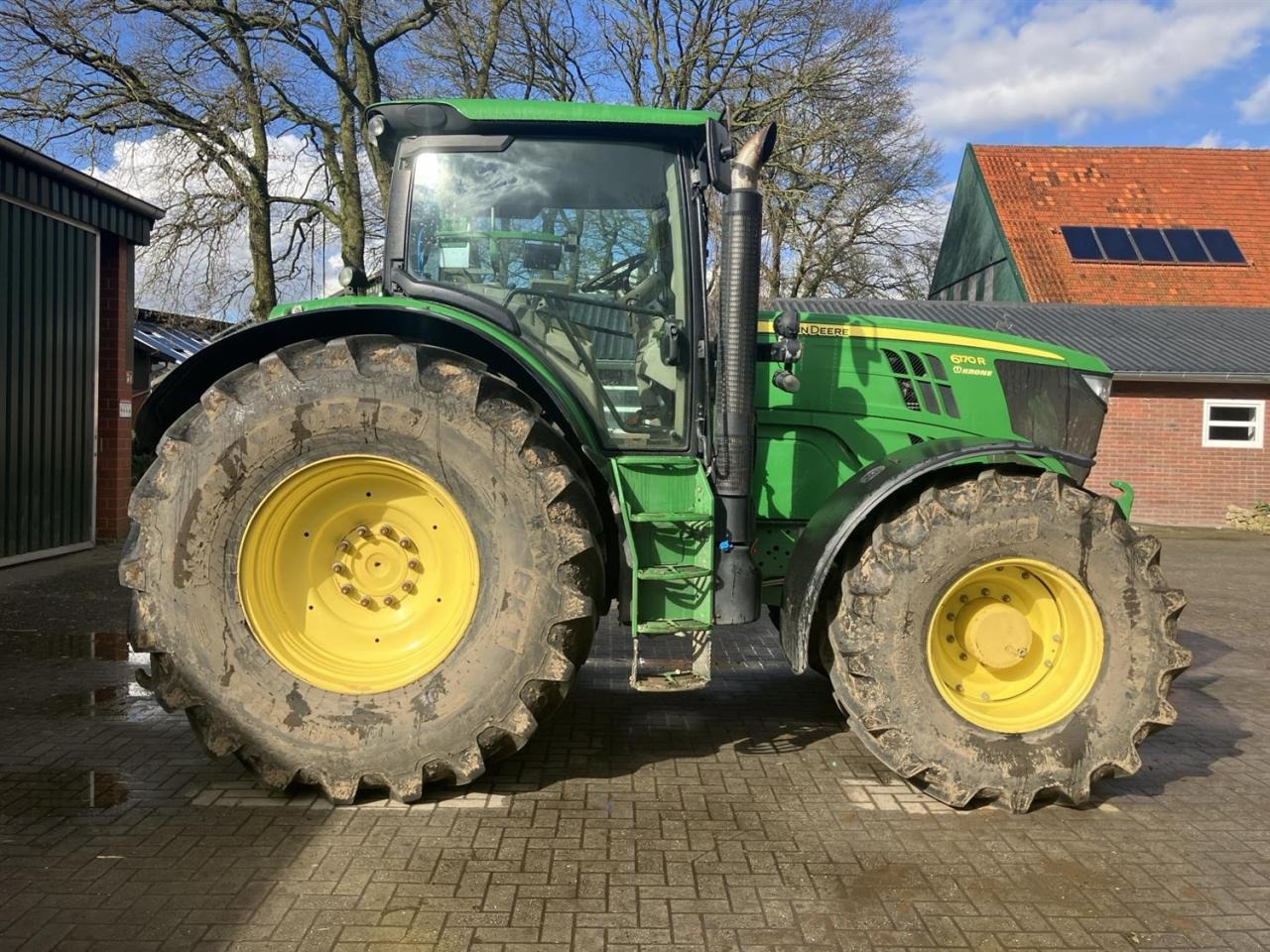 John Deere 6170R - Tractor: foto 1 John Deere 6170R - Tractor: foto 1