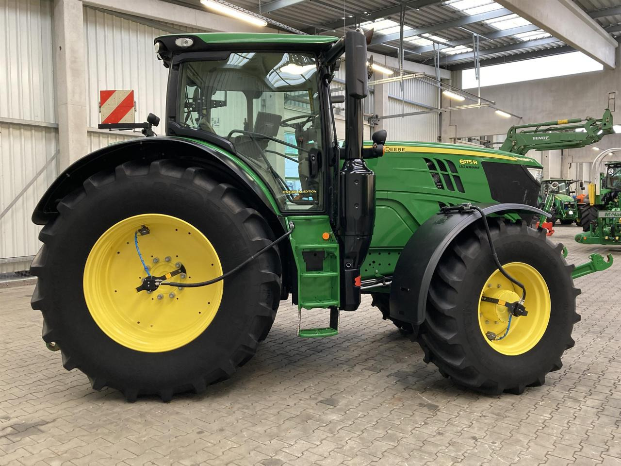 John Deere 6175R - Tractor: foto 4 John Deere 6175R - Tractor: foto 4