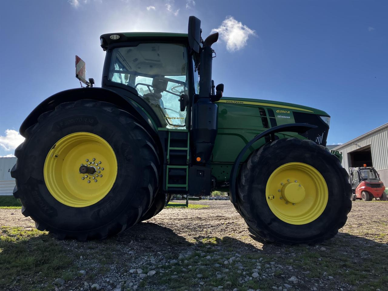 John Deere 6250R - Tractor: foto 1 John Deere 6250R - Tractor: foto 1