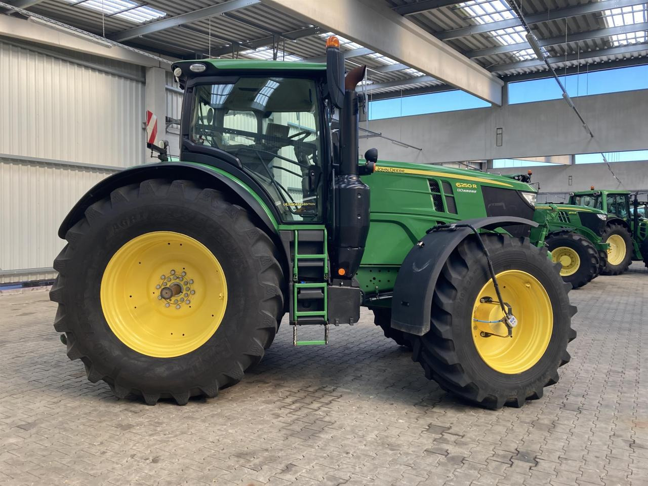 John Deere 6250R - Tractor: foto 5 John Deere 6250R - Tractor: foto 5