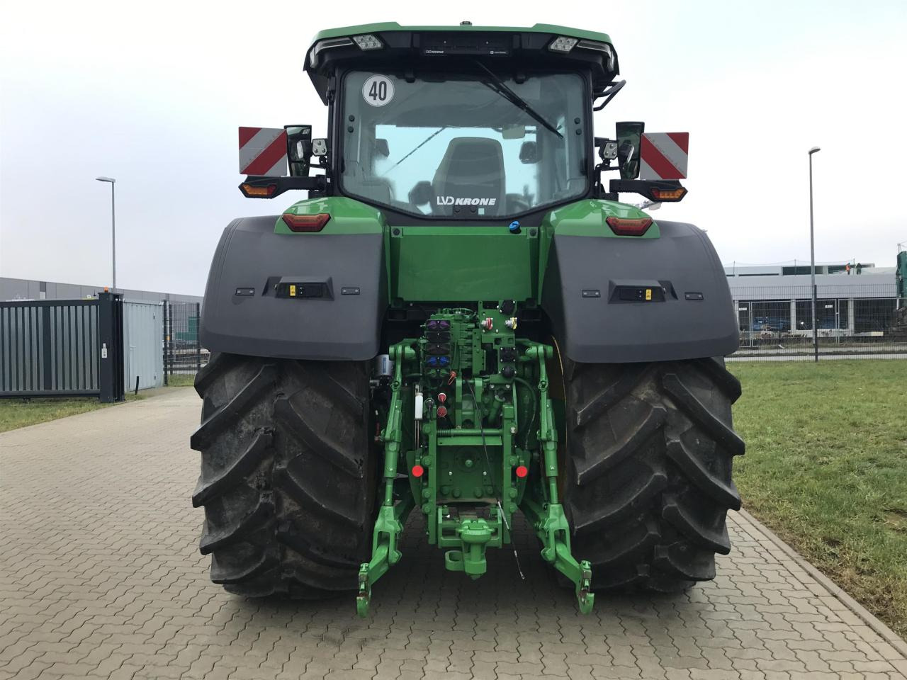 John Deere 7R 330 - Tractor: foto 5 John Deere 7R 330 - Tractor: foto 5