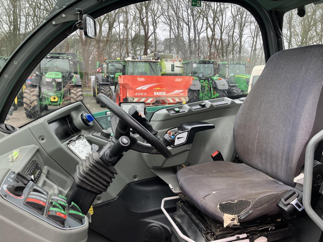 Kramer KT557 - Manipulador telescópico: foto 4 Kramer KT557 - Manipulador telescópico: foto 4