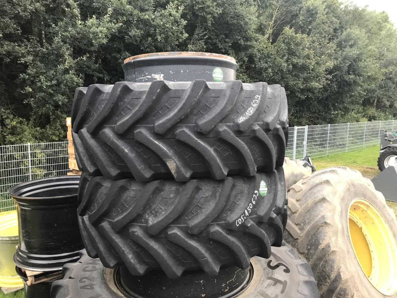 Petlas 600/65R34 - Neumático para Maquinaria agrícola: foto 1 Petlas 600/65R34 - Neumático para Maquinaria agrícola: foto 1