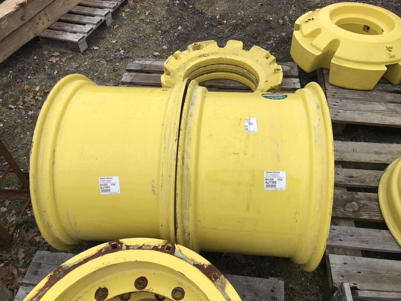 Titan 18x28 - Neumático para Maquinaria agrícola: foto 2 Titan 18x28 - Neumático para Maquinaria agrícola: foto 2