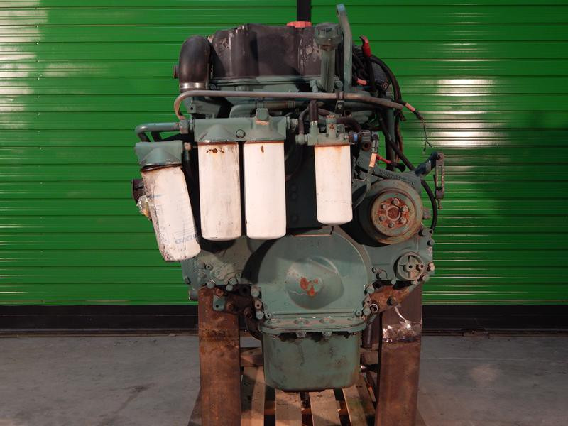 Engine VOLVO A40D D12CACE2 - Motor para Maquinaria de construcción: foto 4 Engine VOLVO A40D D12CACE2 - Motor para Maquinaria de construcción: foto 4