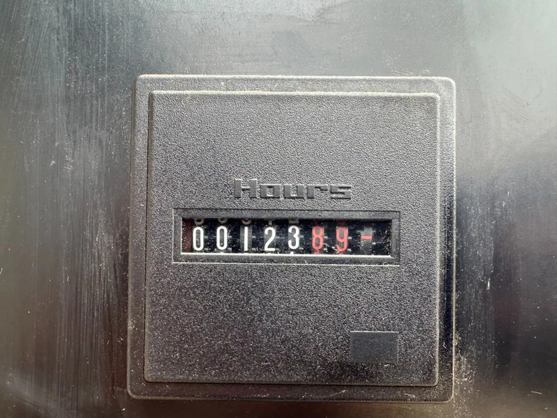 Cummins KTA 38 G1 Leroy Somer 800 kVA noodstroom generatorset as New ! 123 hours ! - Generador industriale: foto 4 Cummins KTA 38 G1 Leroy Somer 800 kVA noodstroom generatorset as New ! 123 hours ! - Generador industriale: foto 4