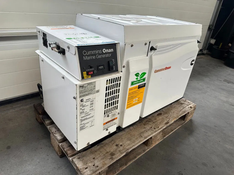 Cummins Onan MDKBP Kubota 4 cilinder Diesel 13.5 kVA Marine Silent generatorset - Generador industriale: foto 3 Cummins Onan MDKBP Kubota 4 cilinder Diesel 13.5 kVA Marine Silent generatorset - Generador industriale: foto 3